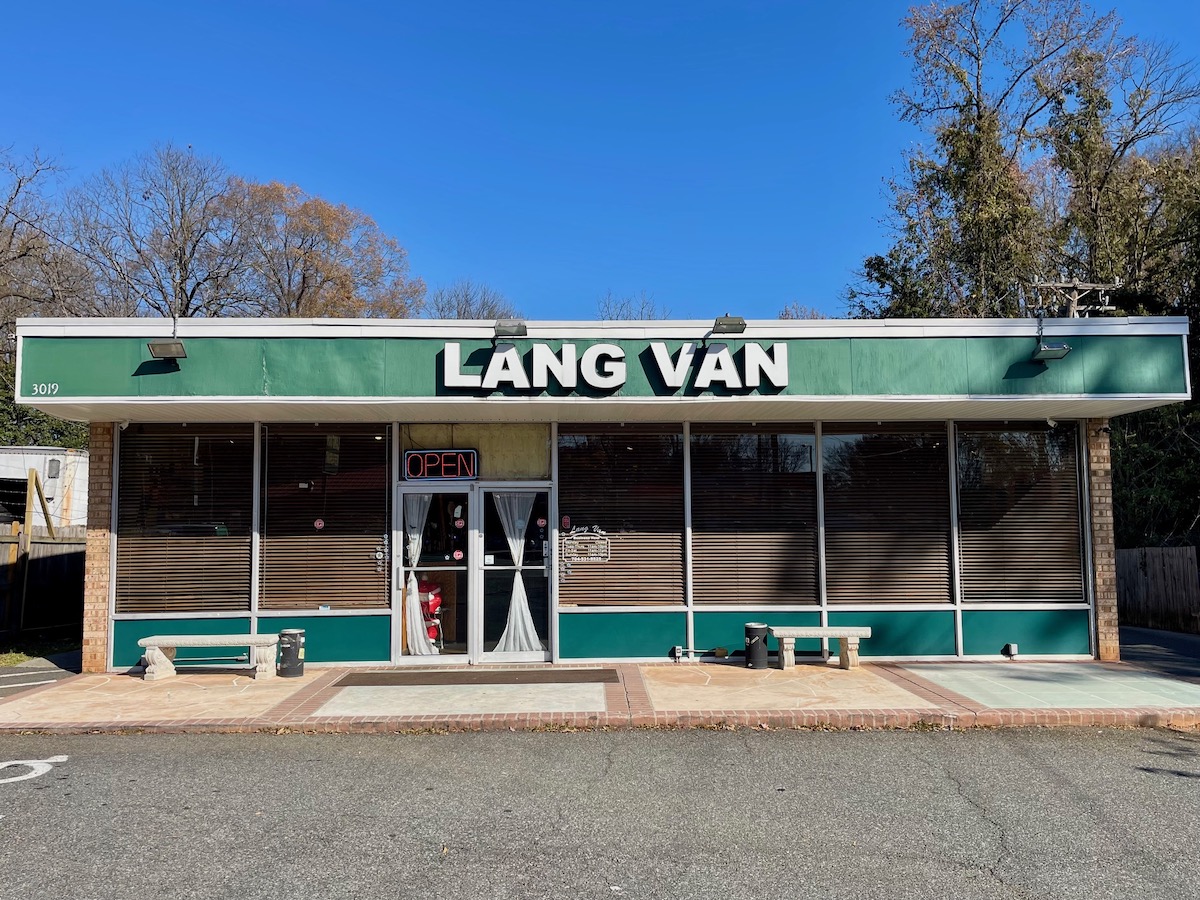 lang van charlotte restaurant